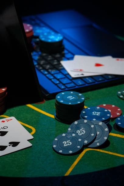 Lightning Baccarat live dealer table with multiplier display